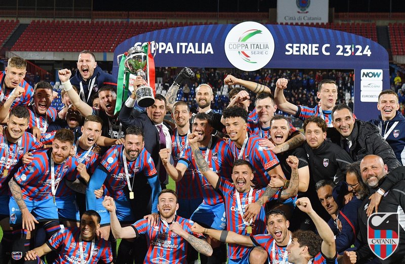 151722_f6abc34853a7479a56f11494c910e11673bbff07